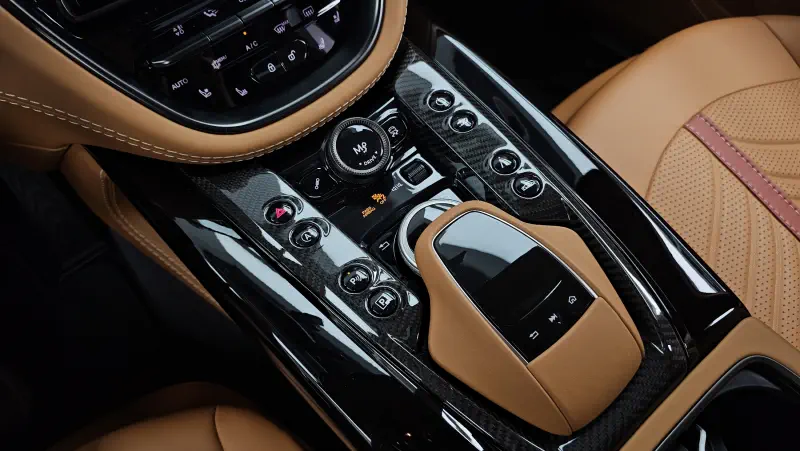 Aston Martin DBX