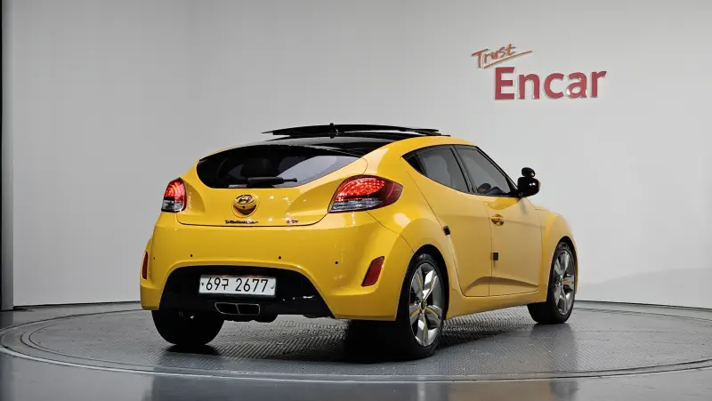 Hyundai Veloster