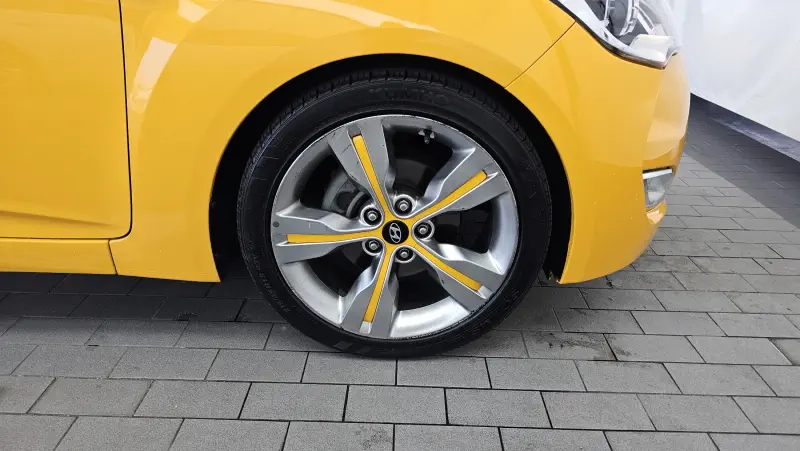 Hyundai Veloster