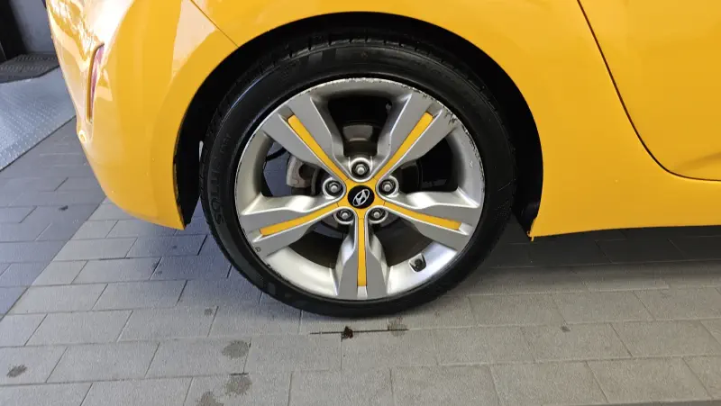 Hyundai Veloster