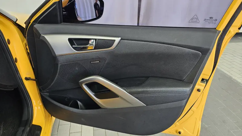 Hyundai Veloster