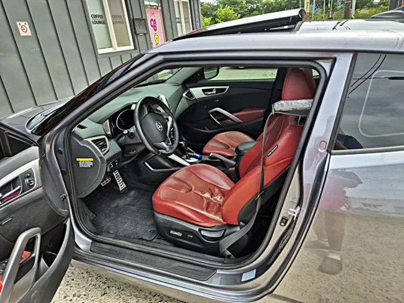 Hyundai Veloster