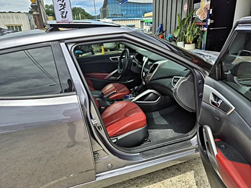 Hyundai Veloster