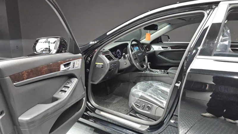 Hyundai Genesis