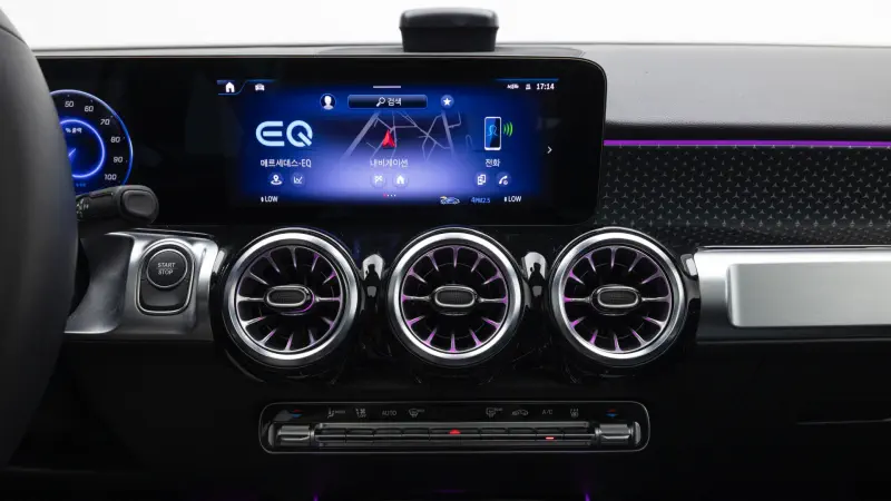 Mercedes-Benz EQB