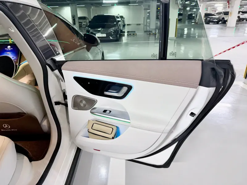 Mercedes-Benz EQE