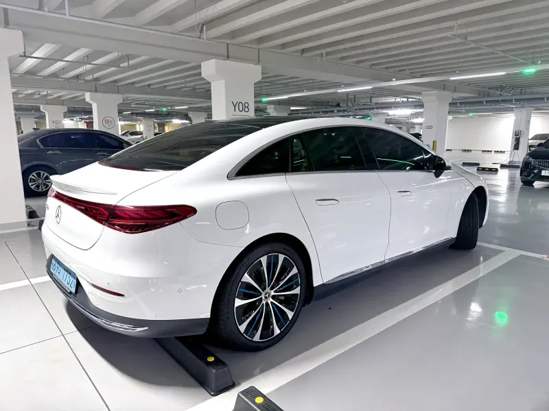 Mercedes-Benz EQE