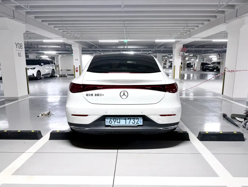 Mercedes-Benz EQE