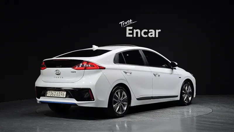 Hyundai Ioniq
