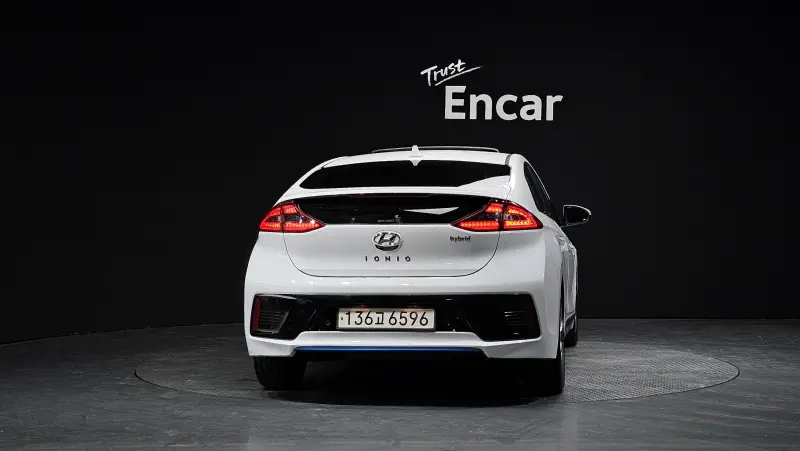 Hyundai Ioniq
