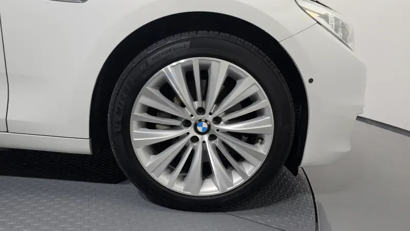 BMW 5-Series Gran Turismo