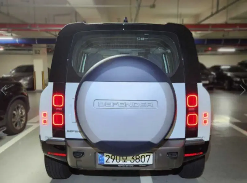 Land Rover Defender
