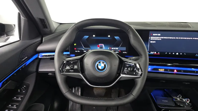 BMW i5