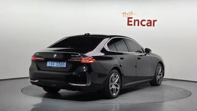BMW i5