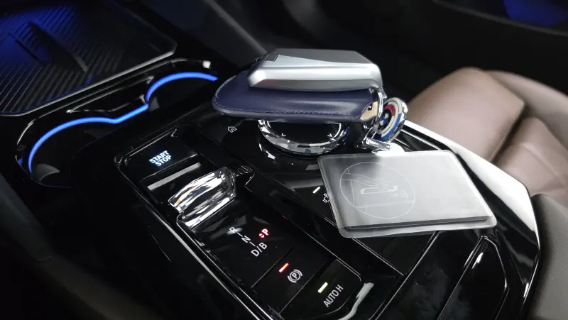 BMW i5