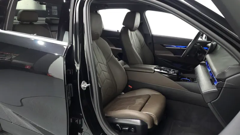 BMW i5