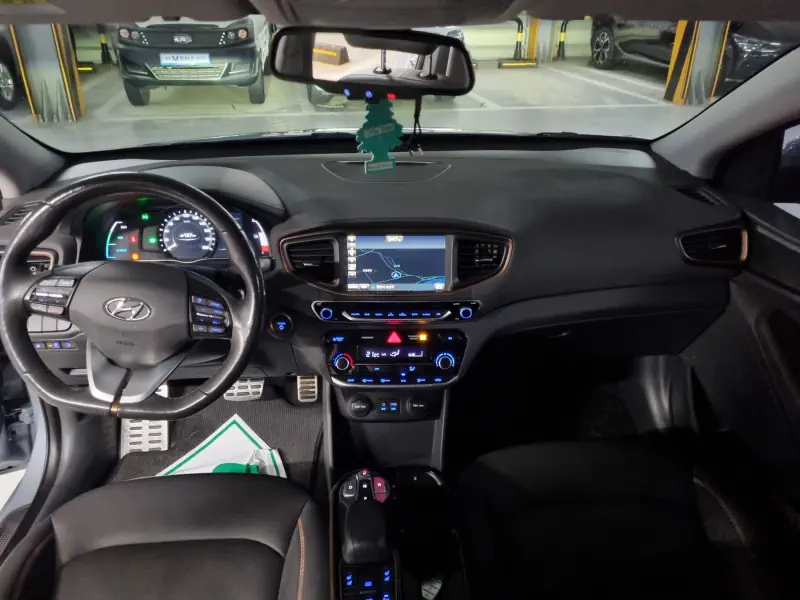 Hyundai Ioniq