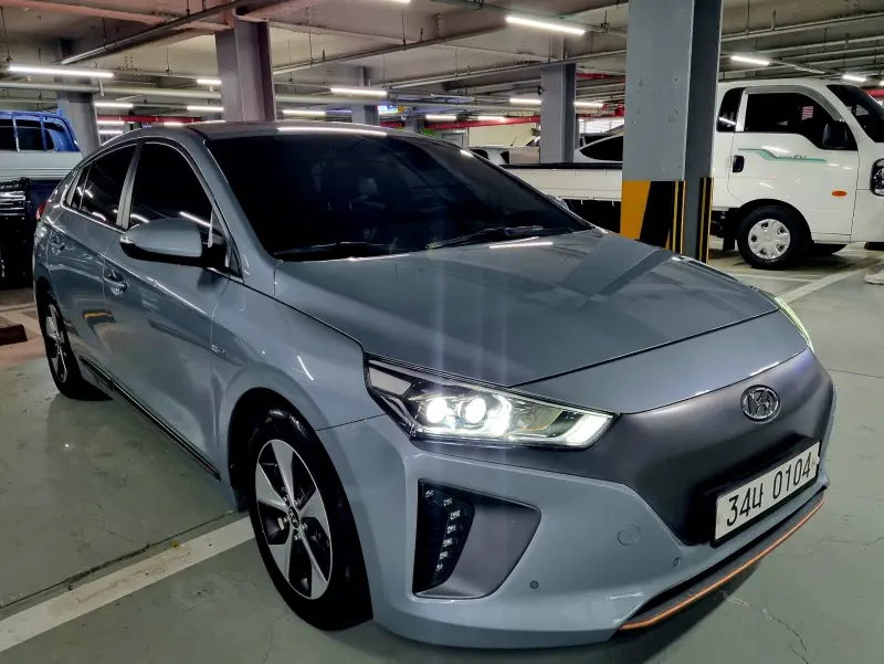 Hyundai Ioniq