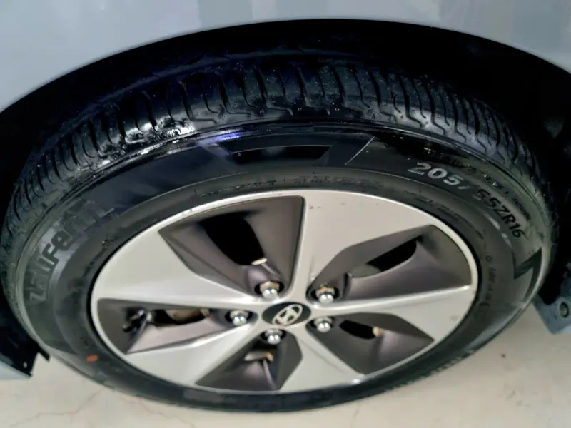 Hyundai Ioniq