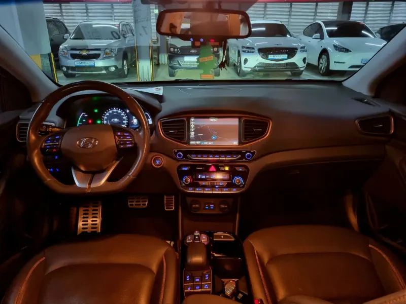 Hyundai Ioniq