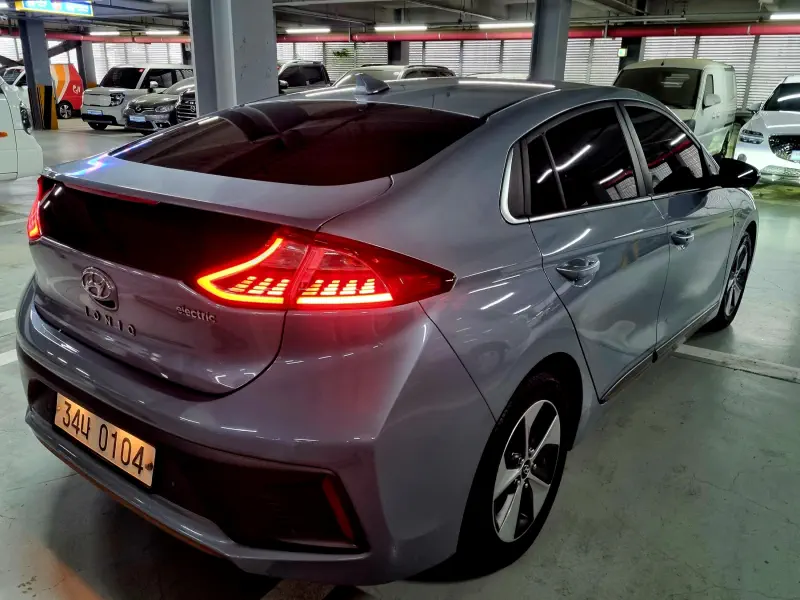 Hyundai Ioniq