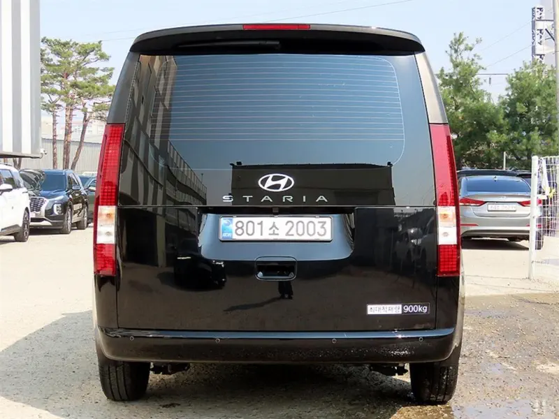 Hyundai Staria