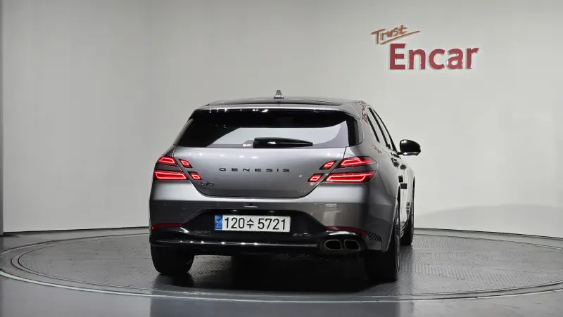 Genesis G70