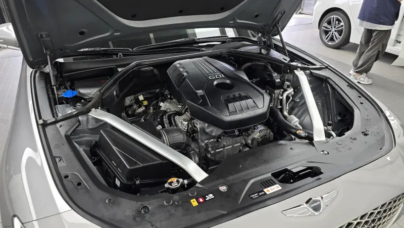 Genesis G70