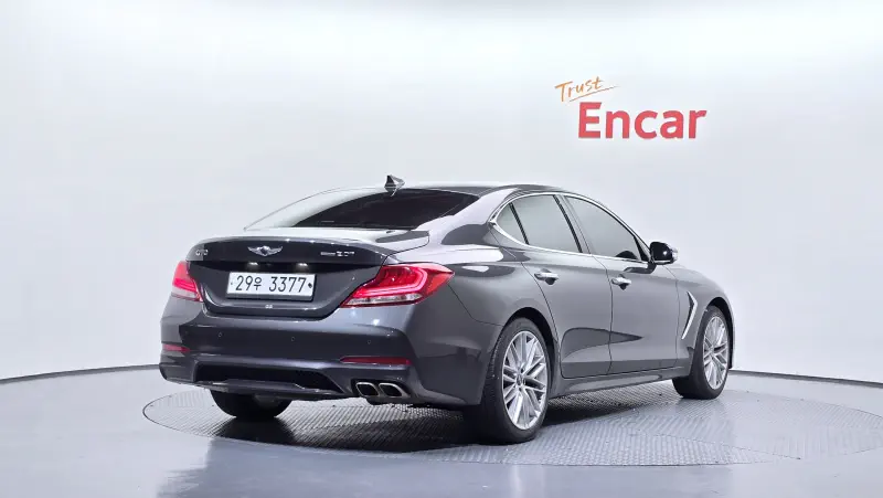 Genesis G70