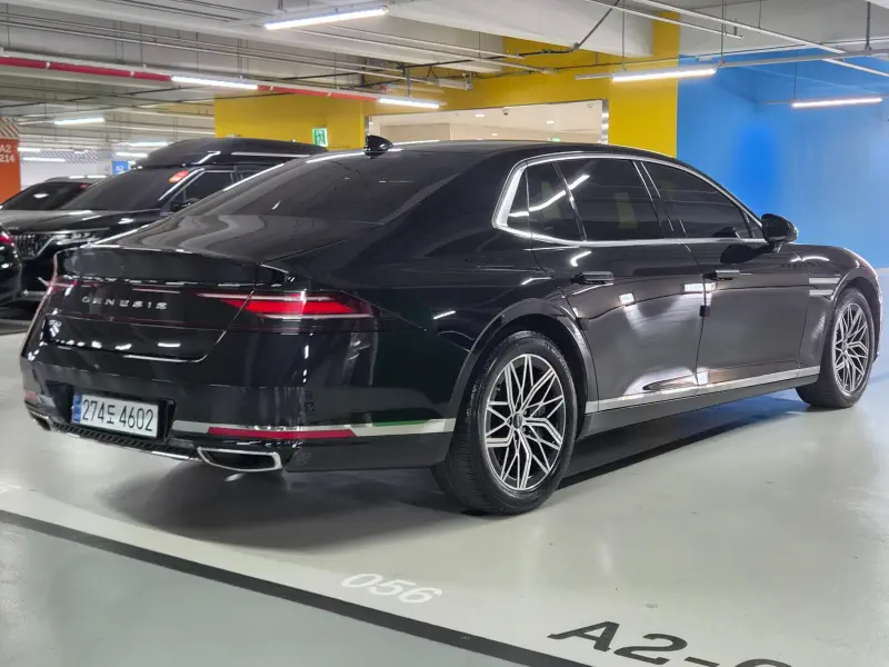 Genesis G90