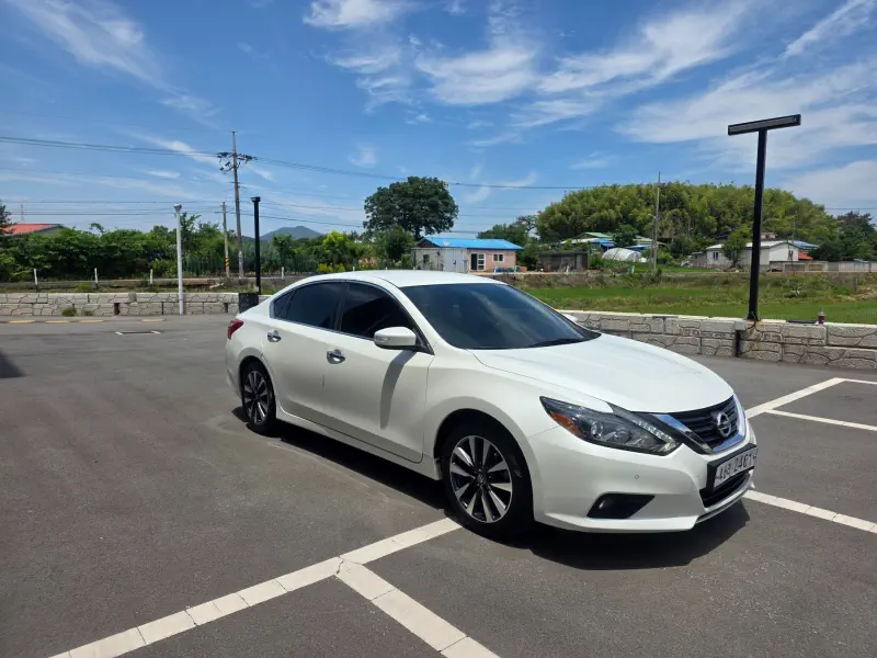 Nissan Altima