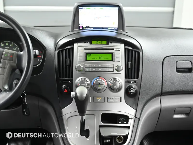 Hyundai Grand Starex