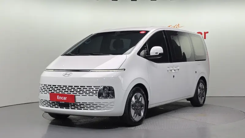 Hyundai Staria