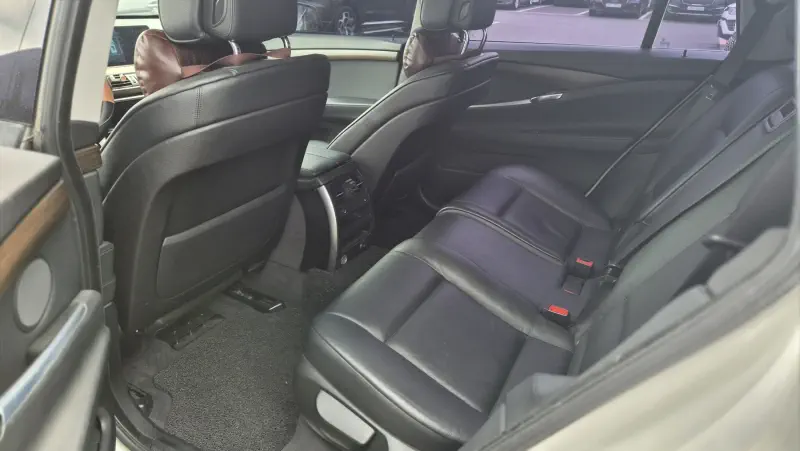 BMW 5-Series Gran Turismo