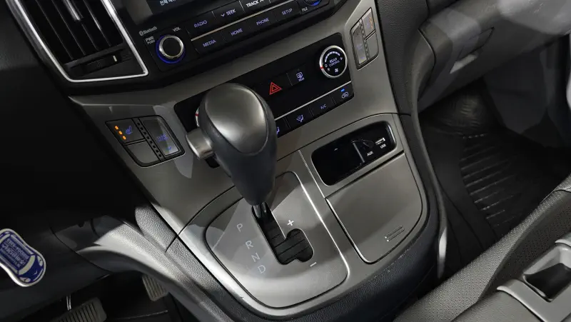 Hyundai Grand Starex