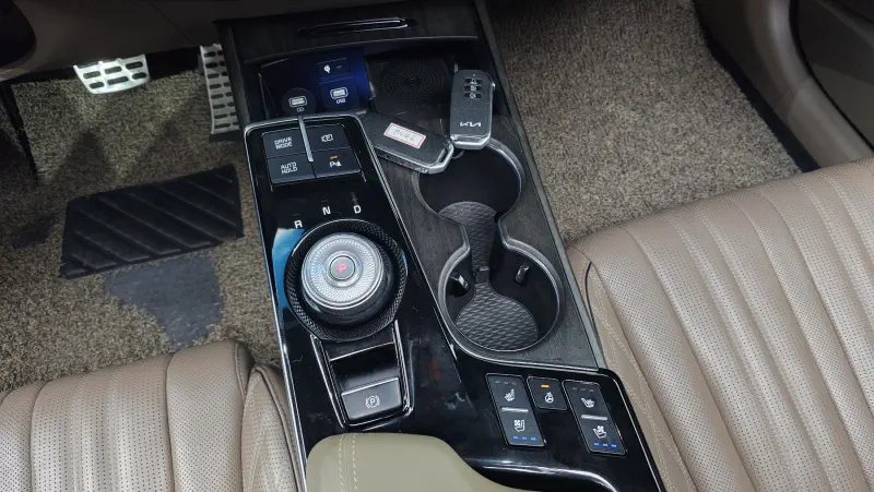 Kia K8
