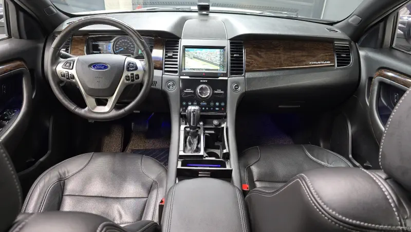 Ford Taurus