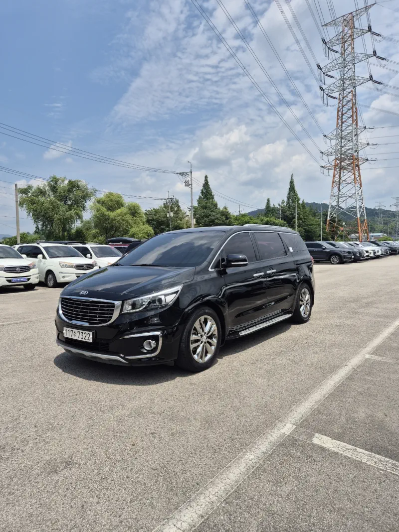 Kia Carnival