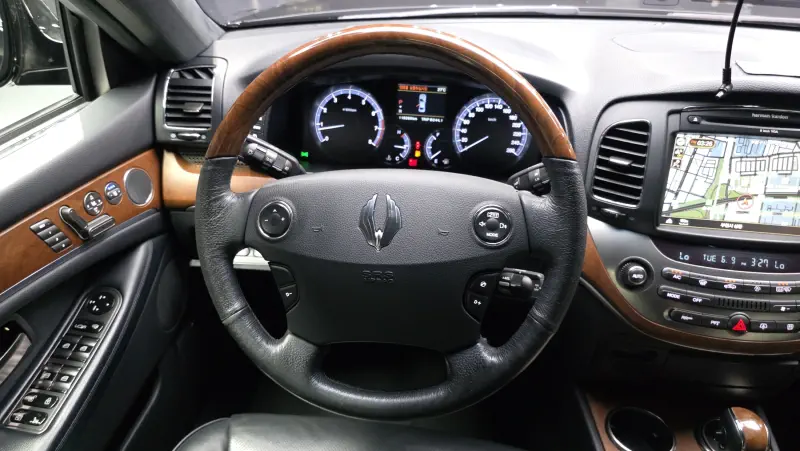 SsangYong Chairman W
