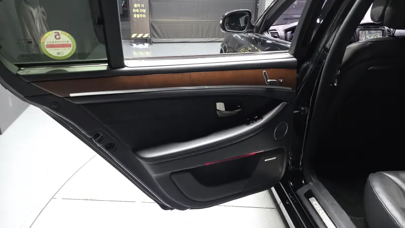 SsangYong Chairman W