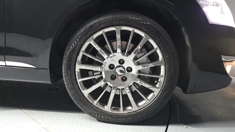 SsangYong Chairman W