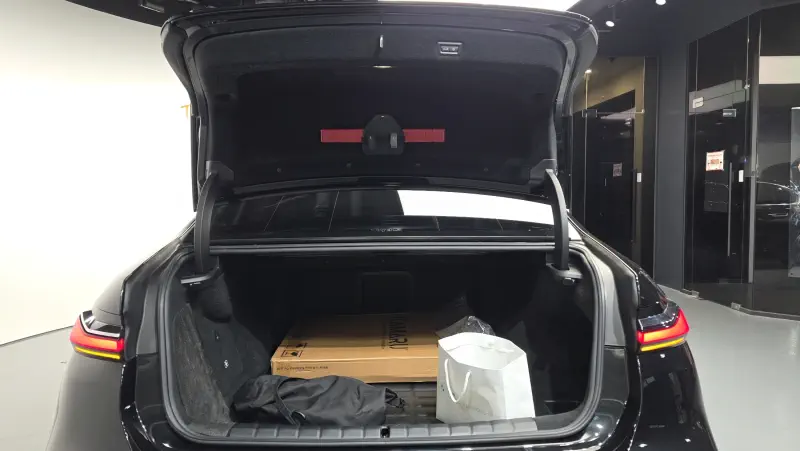 BMW i7