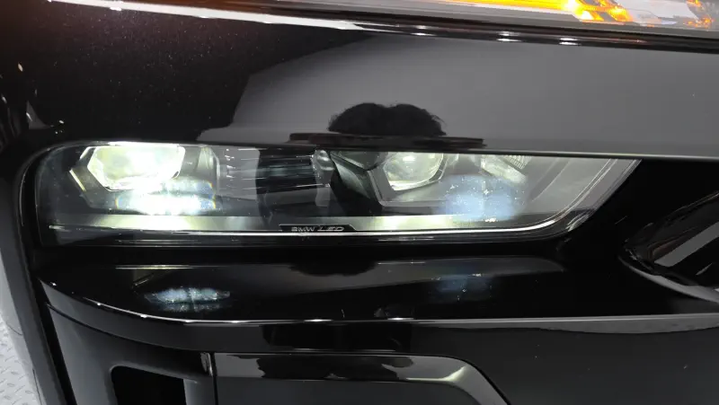 BMW i7