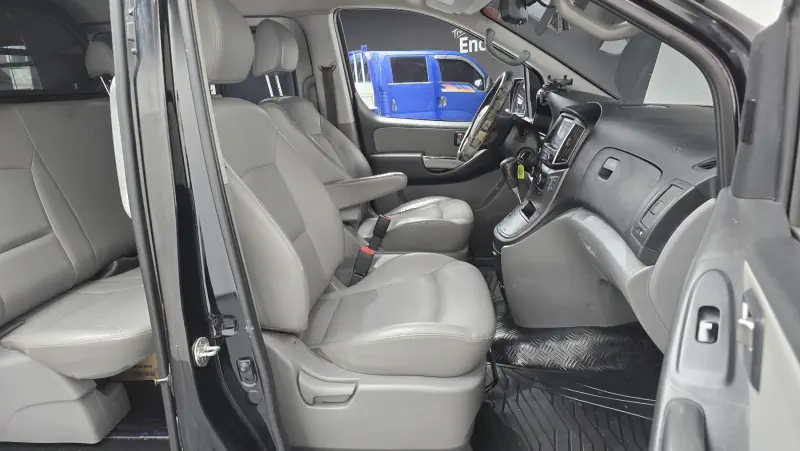 Hyundai Grand Starex