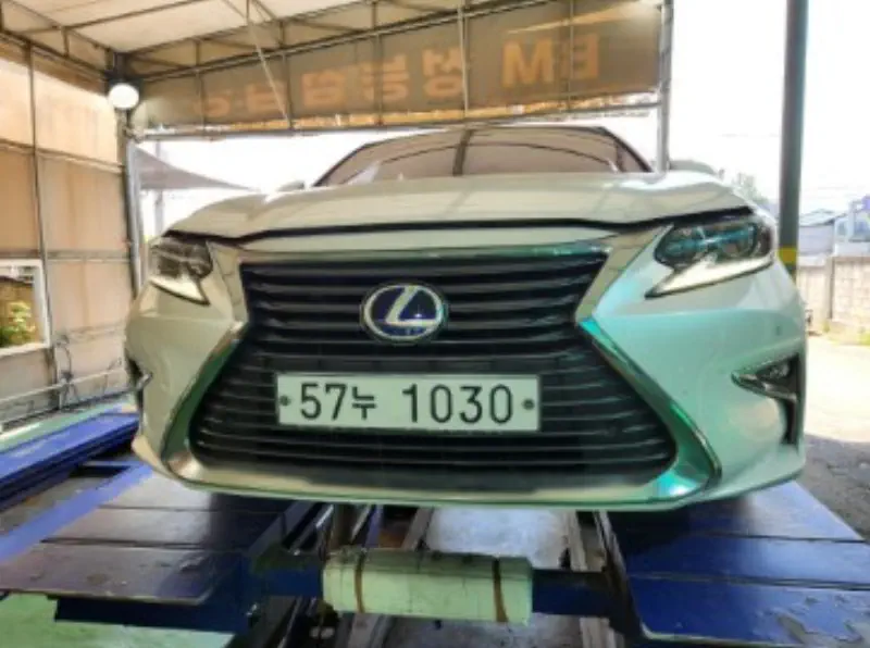 Lexus ES300h