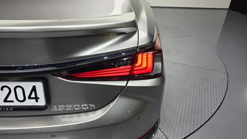 Lexus ES300h