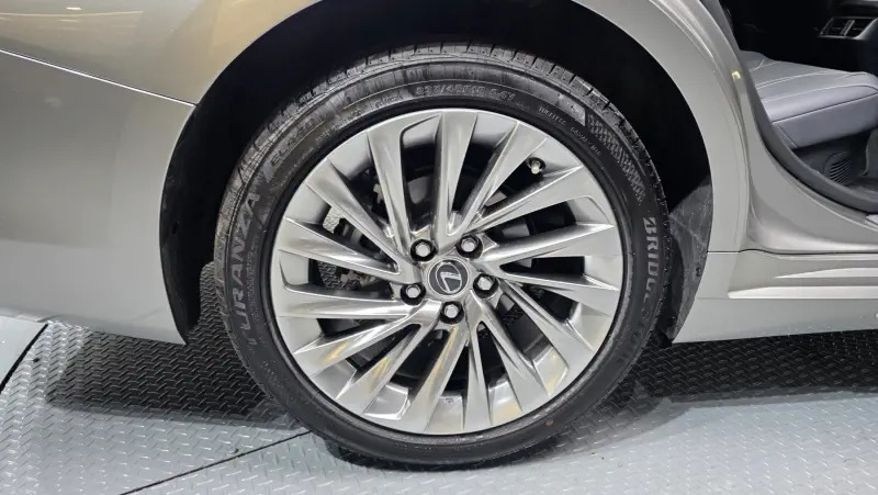 Lexus ES300h