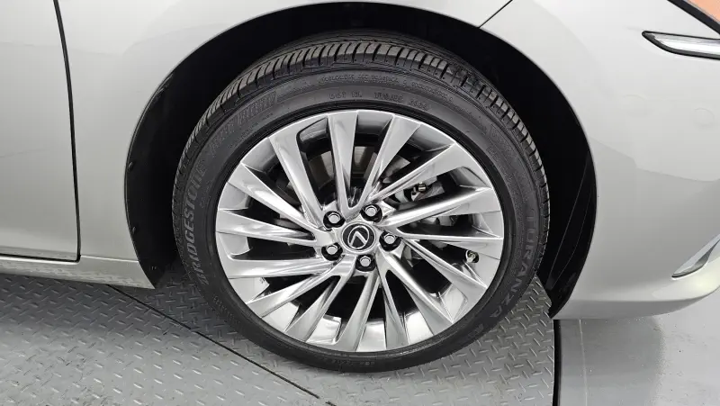 Lexus ES300h