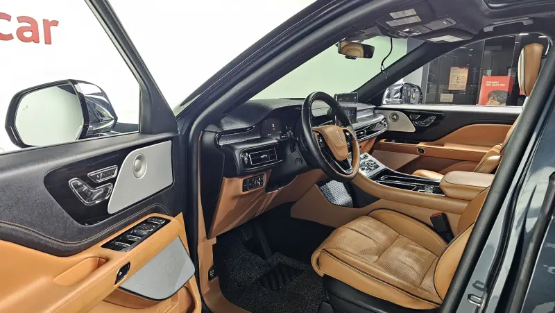 Lincoln Aviator