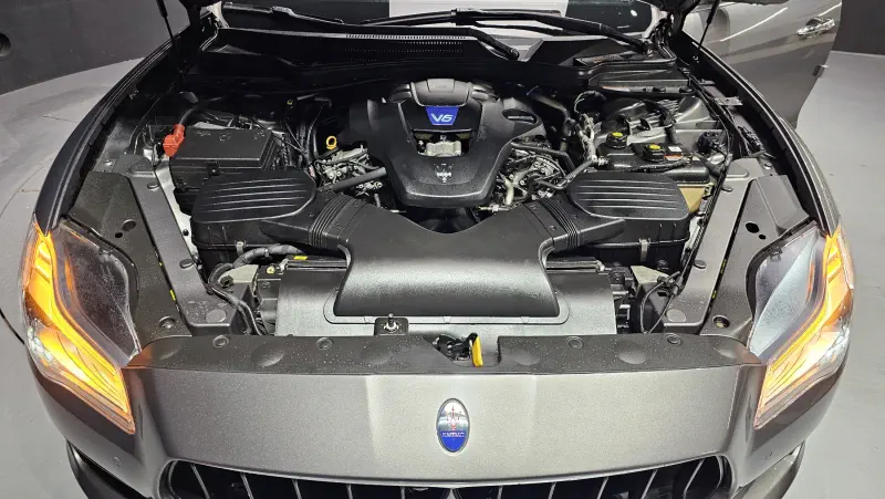 Maserati Quattroporte
